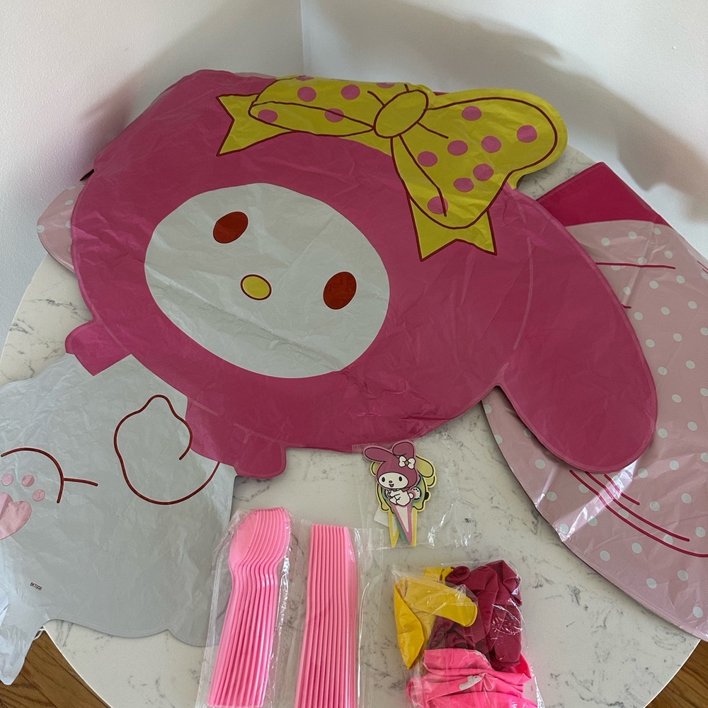 Sanrio Pink and Yellow Party Supplies Set